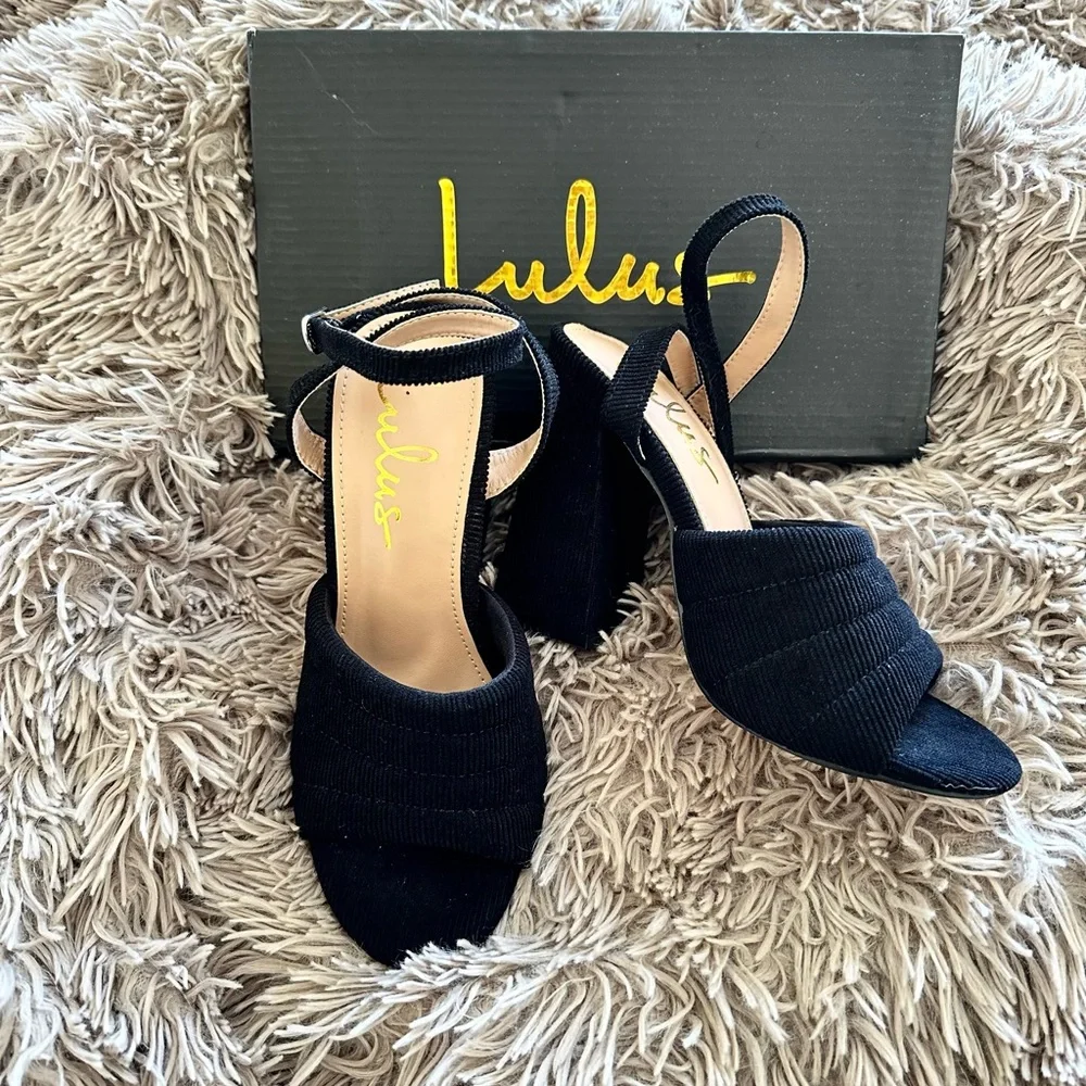 Lulu's Rahele Black  Block Heels - Picture 2 of 5